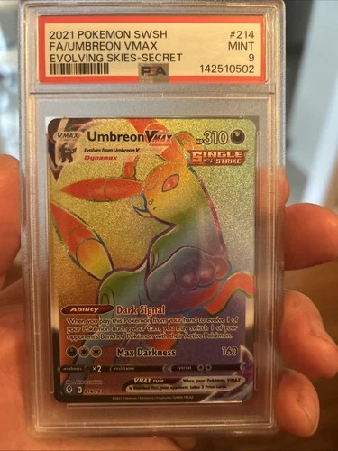 Pokémon TCG Umbreon VMAX Holo Secret Rare Card Evolving Skies 214/203 PSA 9
