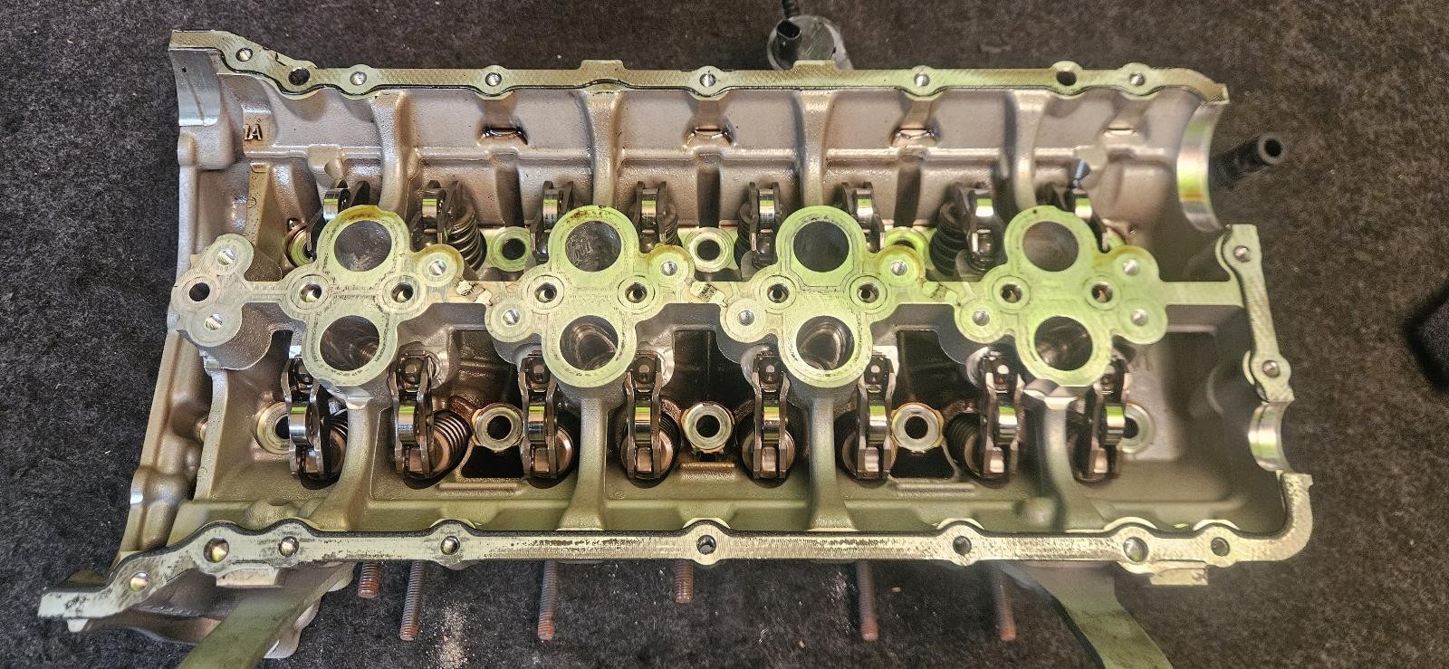 AUDI BENTLEY LAMBO PORSC LEFT ENGINE CYLINDER HEAD 0P2103403D OEM 38K Miles