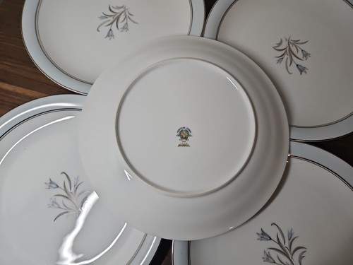 Noritake “BLUEBELL” Dinner Plates #5558 Fine China Japan Set Of 5, 10 3/8" - Picture 6 of 7