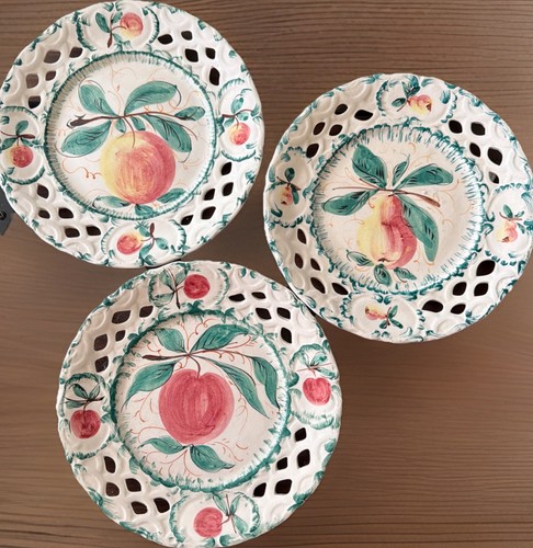 Italy Majolica Pottery Reticulated Plates WCG 3350 Hand Painted Fruit ...