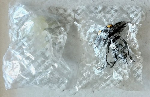 HOPKINSVILLE TYPE ALIEN TWO FIGURES /Normal and Translucent color /New, Sealed - Picture 2 of 6
