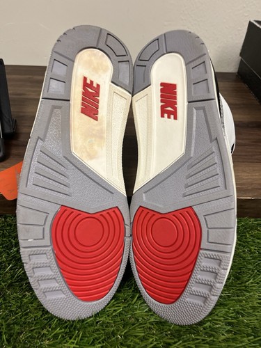 Talla 13 - Jordan 3 Retro Medio Blanco Cemento Reimaginado - Imagen 7 de 10