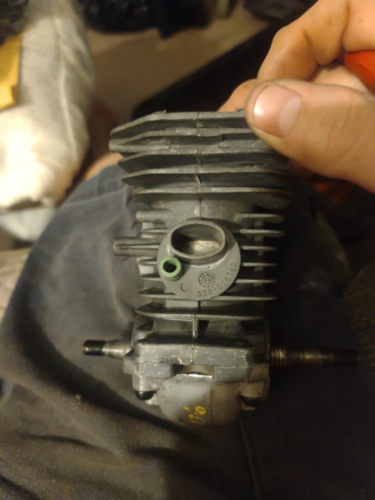 HUSQVARNA 136 Chainsaw OEM Cylinder Engine Free Shipping