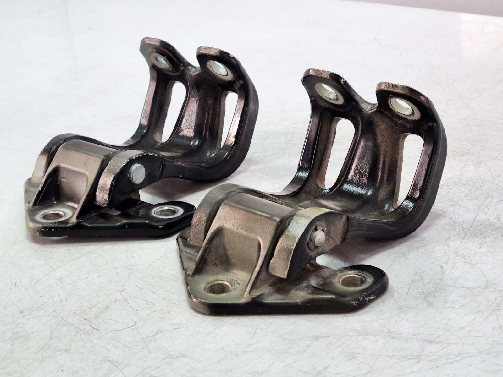✅ 11-16 OEM Ferrari FF Front Right Passenger Door Hinge Upper Lower Black SET