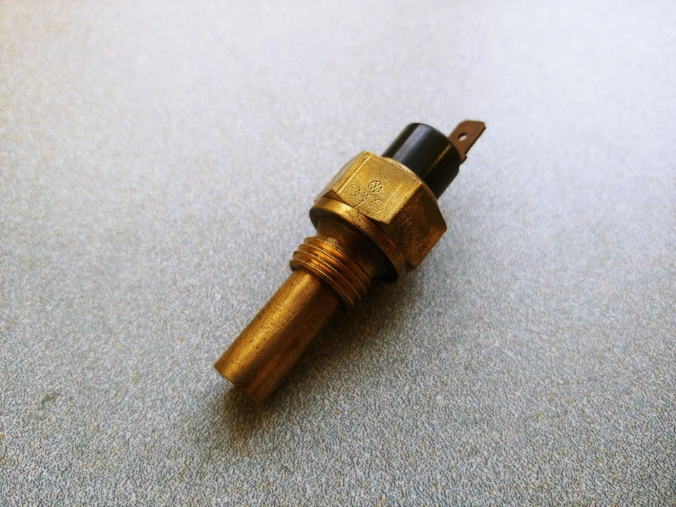 VERY NICE USED ORIGINAL VW SCIROCCO RABBIT TEMPERATURE SENDING UNIT 4/76 - Image 2 of 4