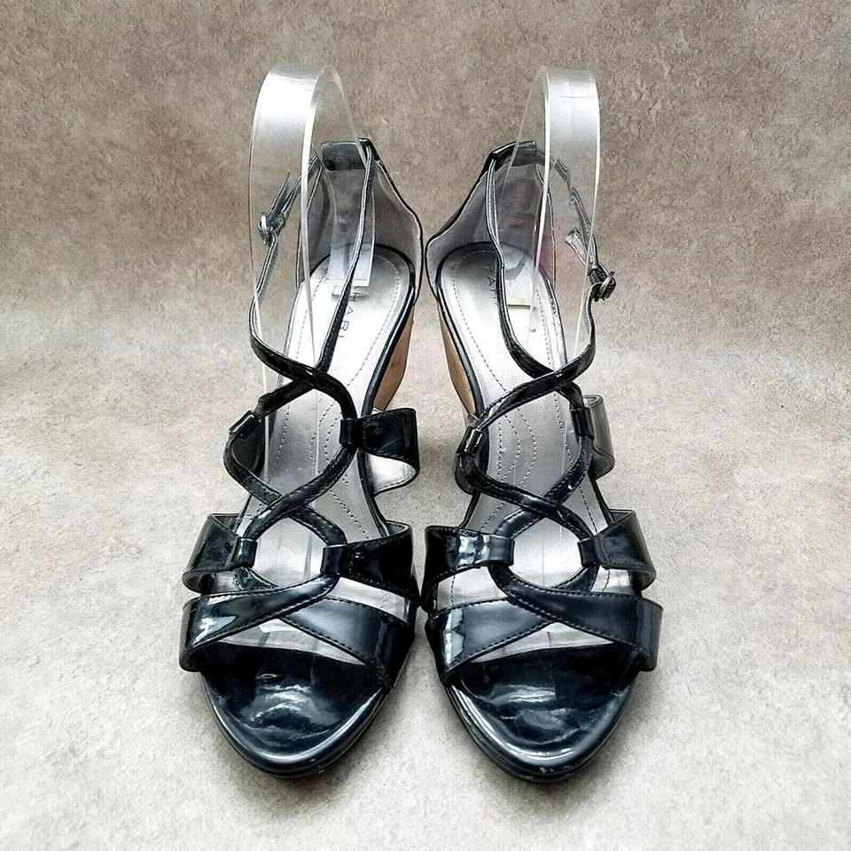 Босоножки Tahari женские лепестковые размер 10 M черные с ремешками на танкетке - Изображение 2 из 4