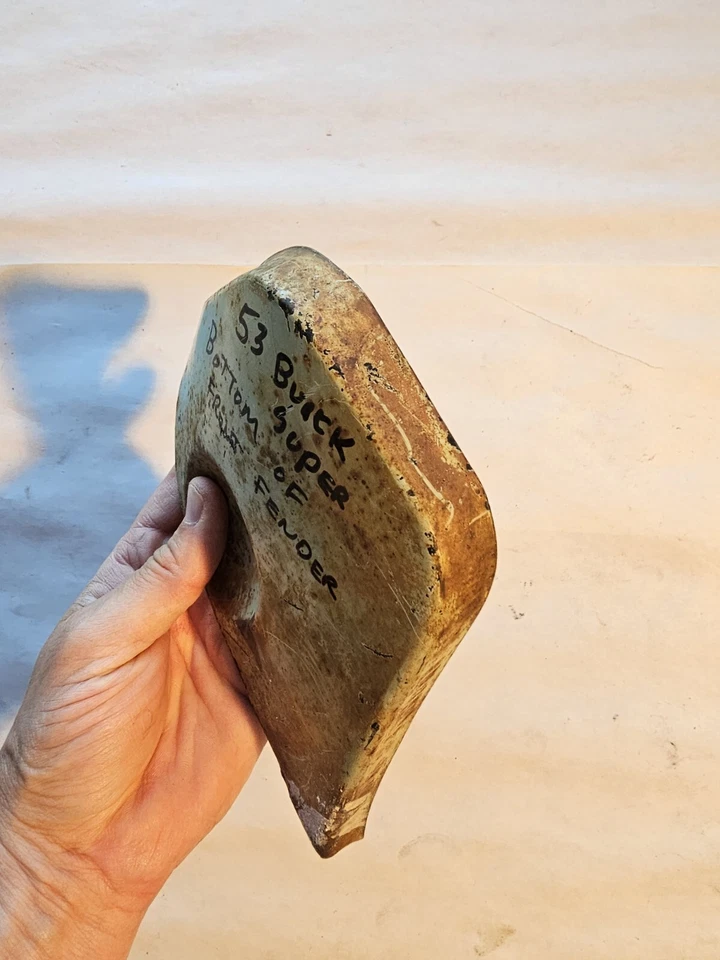 Buick 1953 guardabarros inferior panel de llenado delantero Roadmaster Super 53 lado del pasajero  Foto 4 de 4