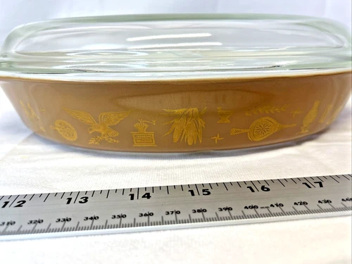 PYREX Divided Serving Dish 1 1/2 QT Cinderella Oval Early American Lid Vintage
