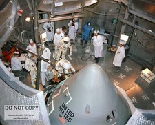 APOLLO 1 CREW PREPARES TO ENTER COMMAND MODULE AT KSC - 8X10 NASA PHOTO EP-525