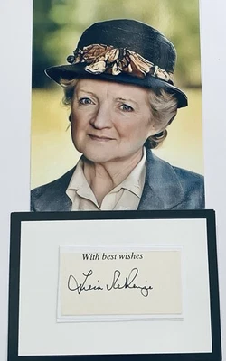 Julia McKenzie English Actress, Marple, Original 10 x 8 Signature Piece - Image 1 of 2