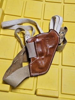 Safariland Shoulder leather holster