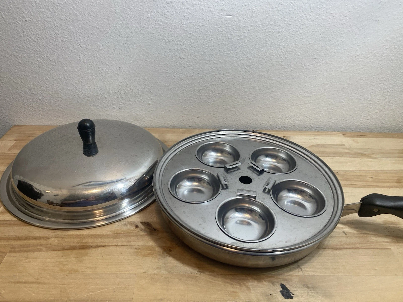 Vtg SOLAR-STURGES 18-8 STAINLESS STEEL 3 PLY 10” PAN W/Lid Poached Egg Insert