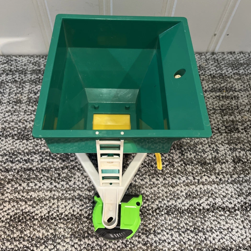 Nylint Farms Grain Hauler Auger Wagon Farm Toy Pull Behind Plastic - Image 4 of 4