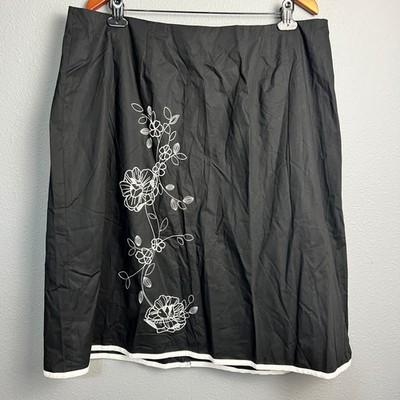 Notations Woman 1X Black White Embroidered Floral A-Line Skirt Cotton Blend NWT