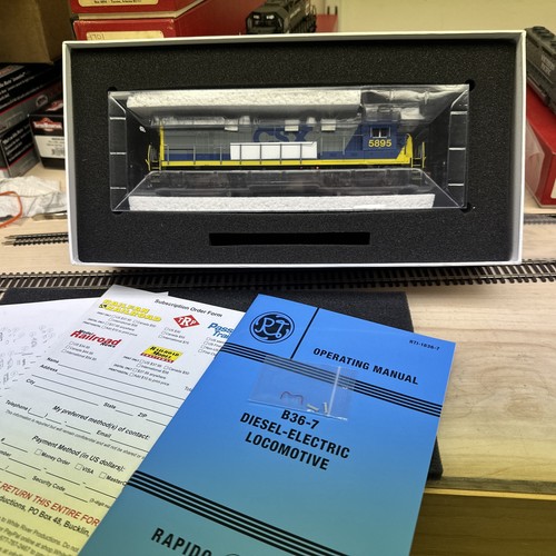 Rapido CSX YN2 GE B36-7 #5895 DCC listo “solo dc” Nuevo de Lote Antiguo | Zustand: New