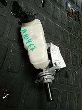 Brake Master Cylinder Canada Market 2ZRFE Engine Fits 10-14 MATRIX 3559489