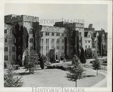 Press Photo Duke Hospital located in Durham, North Carolina - afx20098
