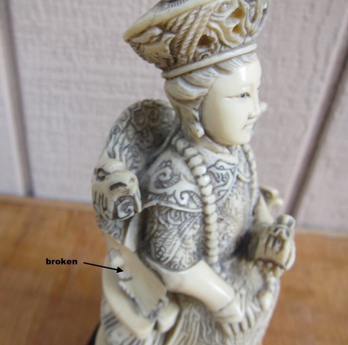 PAIR of Chinese Resin Emperor and Empress Figures, Vintage , Marked . - Picture 11 of 16
