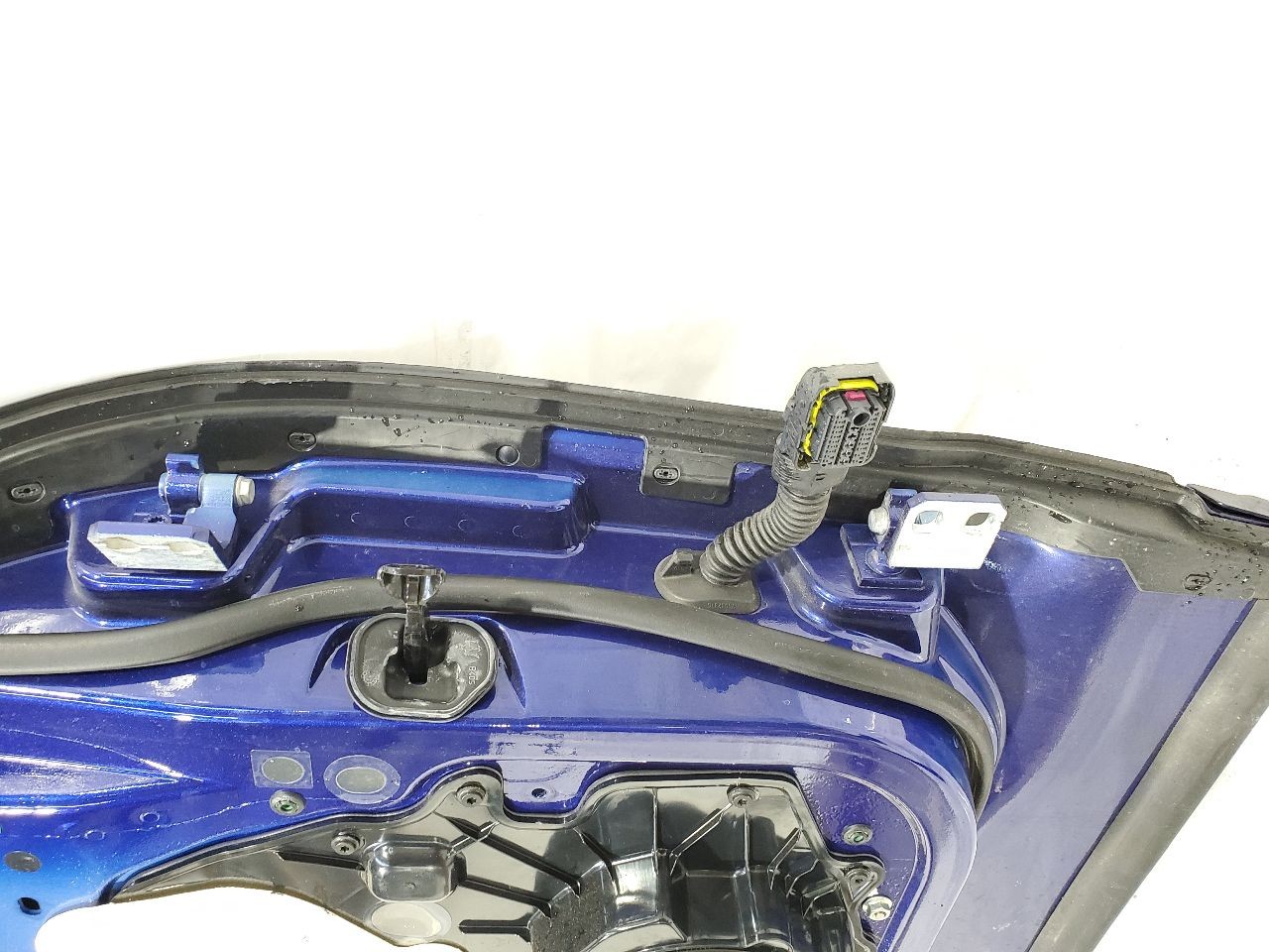 2017 Maserati Levante OEM 406 Blue Emozione Front Left Door