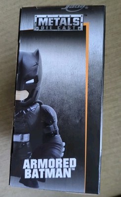 NEW METALS DIE CAST BATMAN VS SUPERMAN AROMORED BATMAN M8 JADA TOYS 2016 
