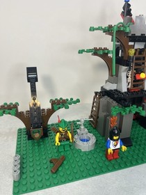 LEGO Castle: Hemlock Stronghold (6046)