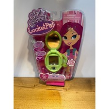 Bandai Girlz Connect LocketPal Green Electronic Virtual Pet Handheld Game NIP