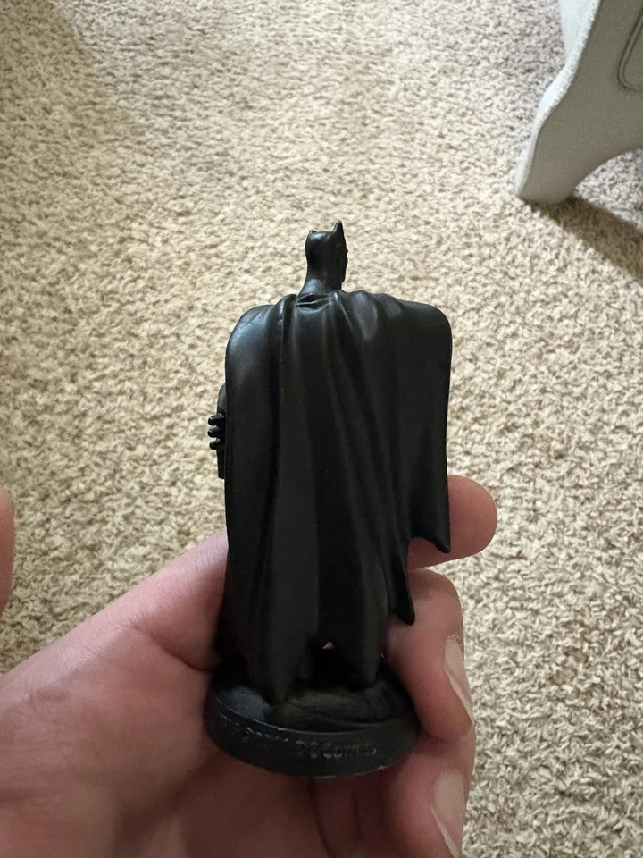 DC Super Hero Collection BATMAN 3.5" Lead Figure 2008 Eaglemoss Statue - Image 2 of 3