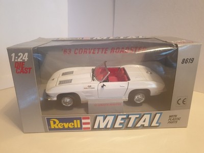 Revell Metall 1963 Corvette Stingray Roadster Modellauto weiß Maßstab 1:24