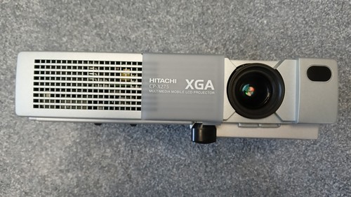 Hitachi CP-X275 LCD Projector, COMPLETE SET! Barely used - 197 lamp hours!