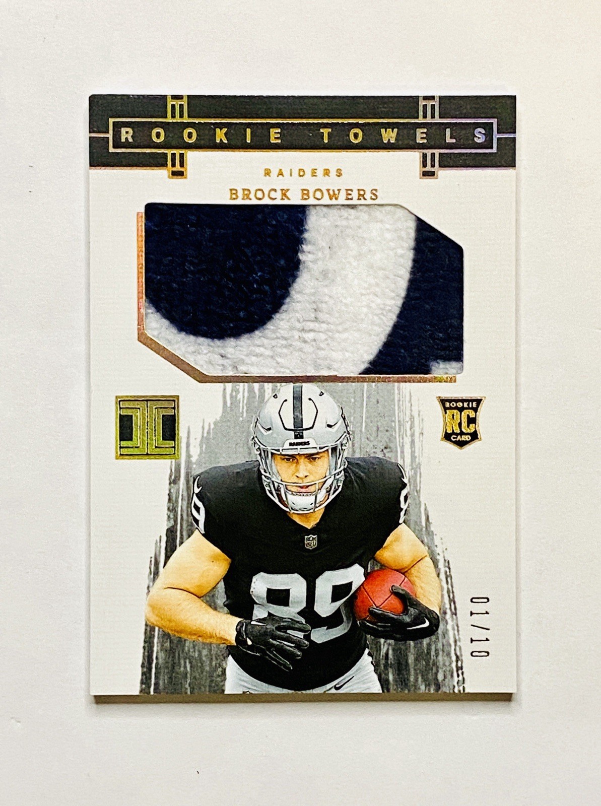 2024 IMPECCABLE BROCK BOWERS RC ROOKIE TOWELS PATCH GOLD 01/10 RIADERS