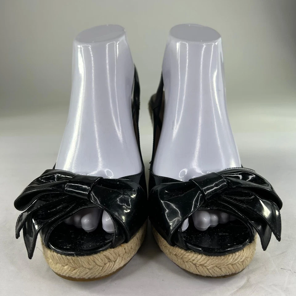 Alpargatas Valentino Garavani Mena con lazo EE. UU. 8,5 charol negro honda peep-toe Foto 2 de 4