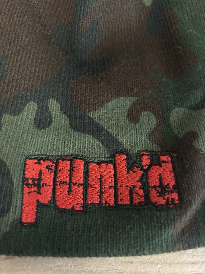 🔥 Gorro de camuflaje punk”d vintage súper raro con logotipo bordado etiqueta MTV 🔥 Foto 2 de 3