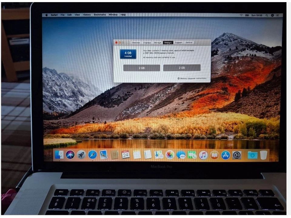 Apple MacBook Pro 15" 2010 · i5 · 4GB · 250GB, photo 3 of 5