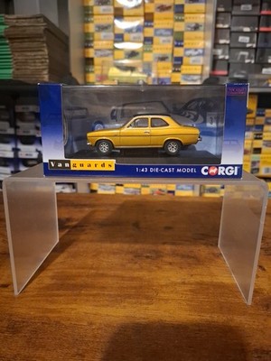 Vanguards Corgi 1:43 Ford Escort Mk1 1300E Amber Gold VA09518