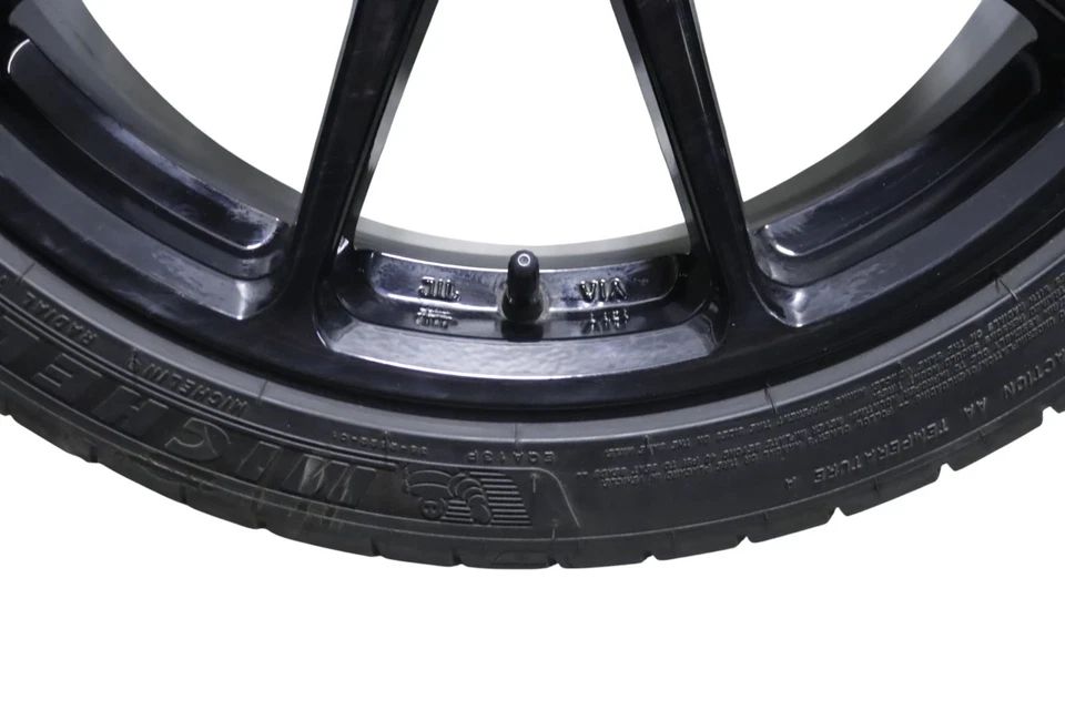 Audi RS3 Neuspeed RSe102 19 polegadas 19 x 9 aro de roda e pneu 2017 2018 2019 2020 - Imagem 2 de 4