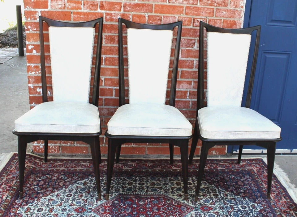 Комплект из 6 обеденных стульев середины века из красного дерева | Белые мягкие сиденья - Изображение 4 из 4