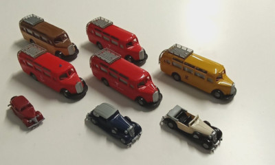 Praline Fahrzeug Set 5X MB Bus 0-3500 rot, usw. , 2X Horch 853 A, 1X Ford Eifel