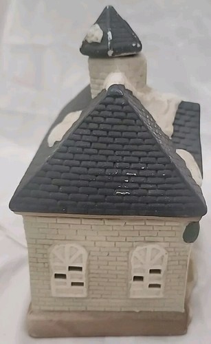 House LIBRARY 1994 Winter Valley Villages Christmas Lighted No Chips VINTAGE - Picture 9 of 12
