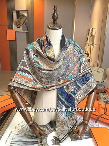 Sallys Boutique 70% Cashmere 30% Silk Wrap Scarf Samurai Print Square Shawl 53" - Picture 10 of 32