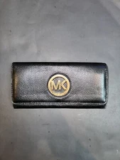 Michael Kors MK Fulton Jet Set Wallet Black  8x4 Large Pebble Leather Logo