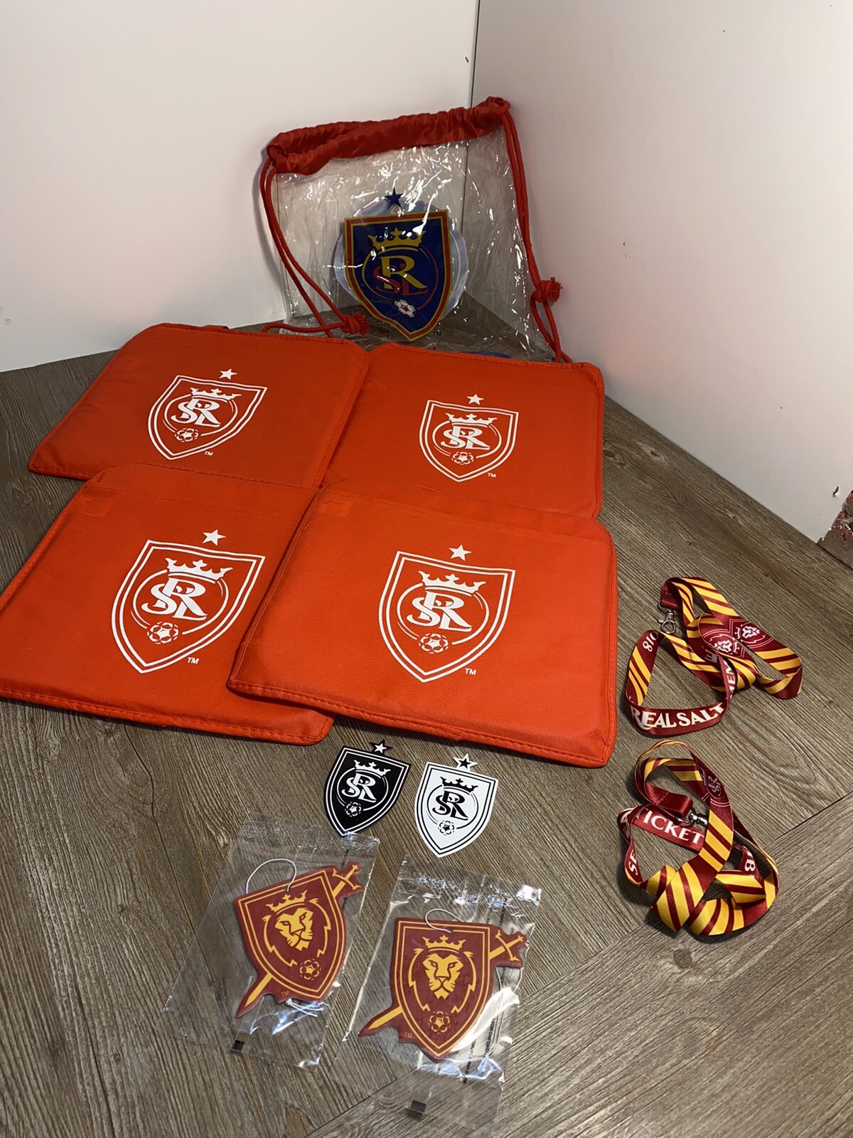 Foto 1 di 6