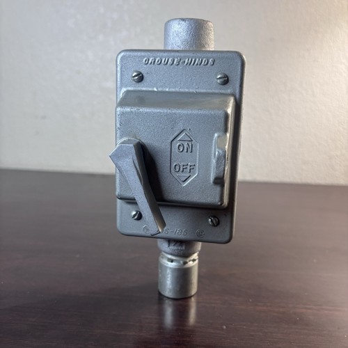 Crouse Hinds DS-185 Raintight Locking Cover Lever FSC-1 Die Cast Aluminum *NOS* - Picture 10 of 13