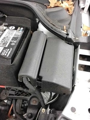 Used Fuse Box Engine fits: 2017 Volkswagen Jetta engine compartment Grade A