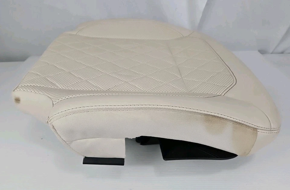 MERCEDES X166 GL-CLASS DRIVER/LEFT 3RD THIRD ROW LOWER SEAT CUSHION WHITE  - Image 4 of 4