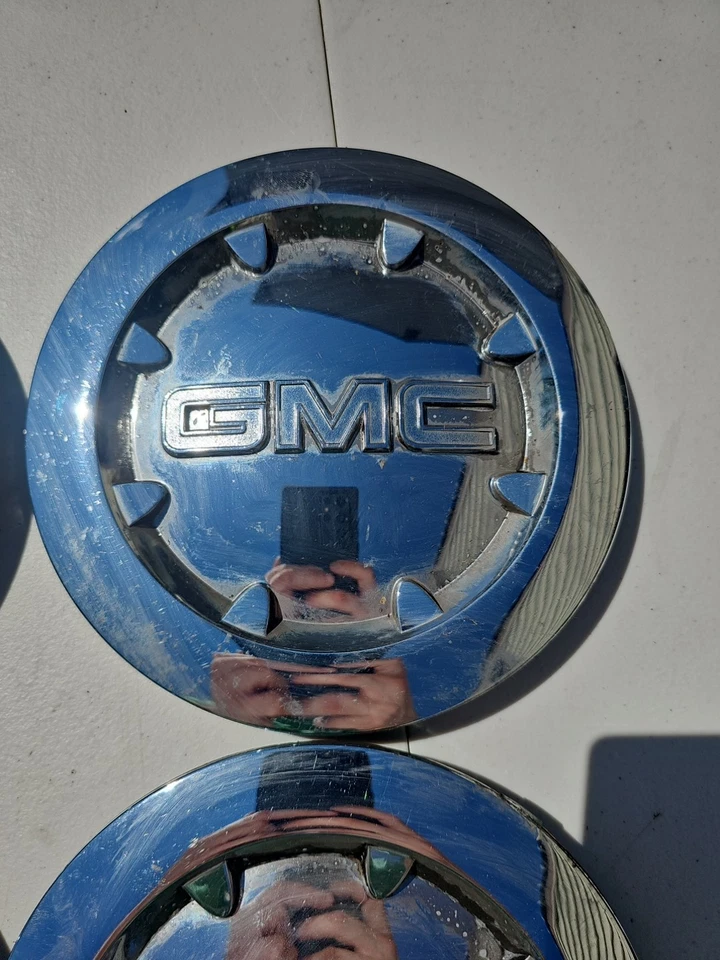 Tapa central cromada GMC SIERRA 1500 YUKON XL DENALI 2007-2013 4 PIEZAS 20" # 9596381  Foto 3 de 4