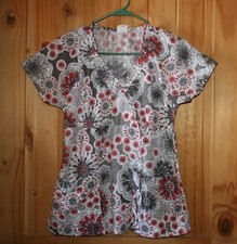 elan by Barco Brand Scrub Top Pockets Size: SMALL textured shiny stitchin UNIQUE