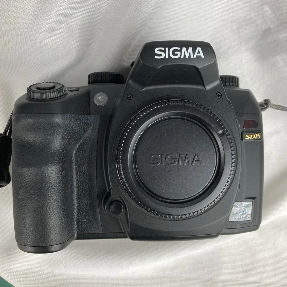 Sigma SD15 14.0MP Digital SLR Camera Body Only w/ Battery, Charger, SD Card, Box - Image 2 of 4