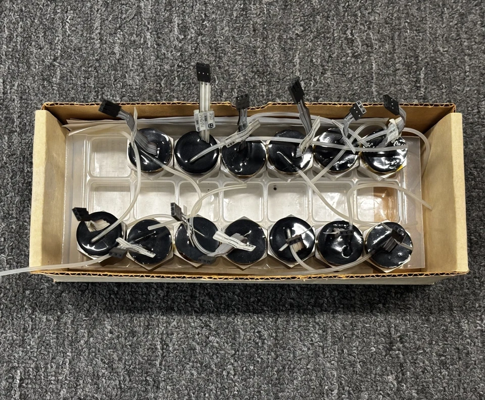 Kavlico Aerospace Pressure Sensor Lot (13 Units) P165-5294 & 079-0091 – NOS Rare - Image 3 of 4