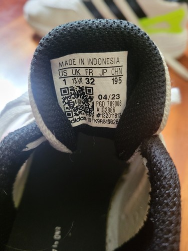 Adidas Cloudfoam Youth Size 1 - Picture 2 of 5
