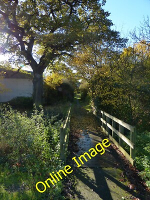 Foto 6x4 Fußweg führt zum Centurion Way Braunstone Die Fußgängerbrücke ist c2013